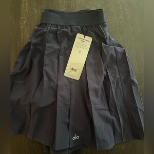 Alo Varsity tennis skirt in Navy new with tags